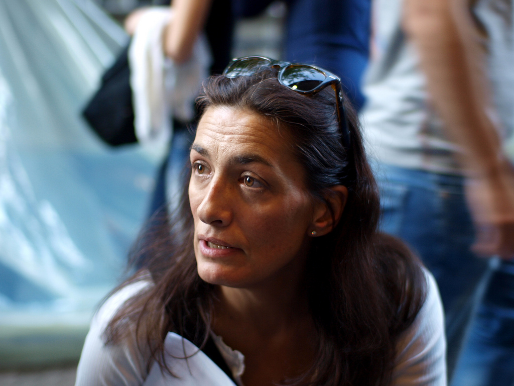 Trgovina vijećnicima i premještanje kontejnera